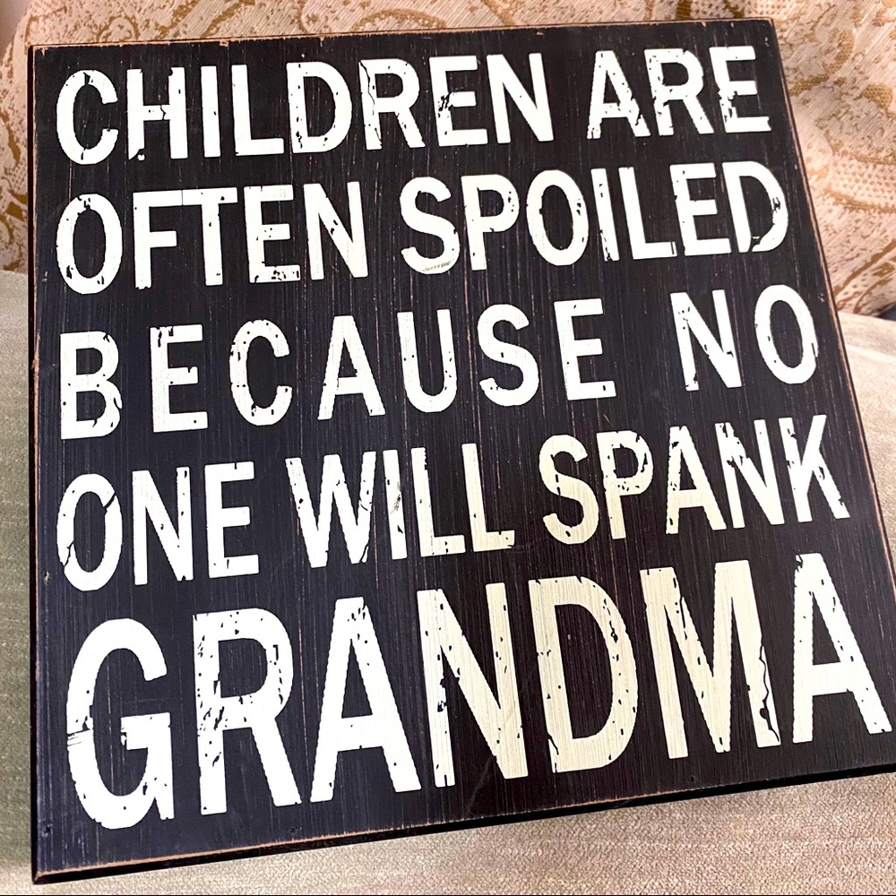 Wooden 10” Square Grandma Farmhouse Sign NEW